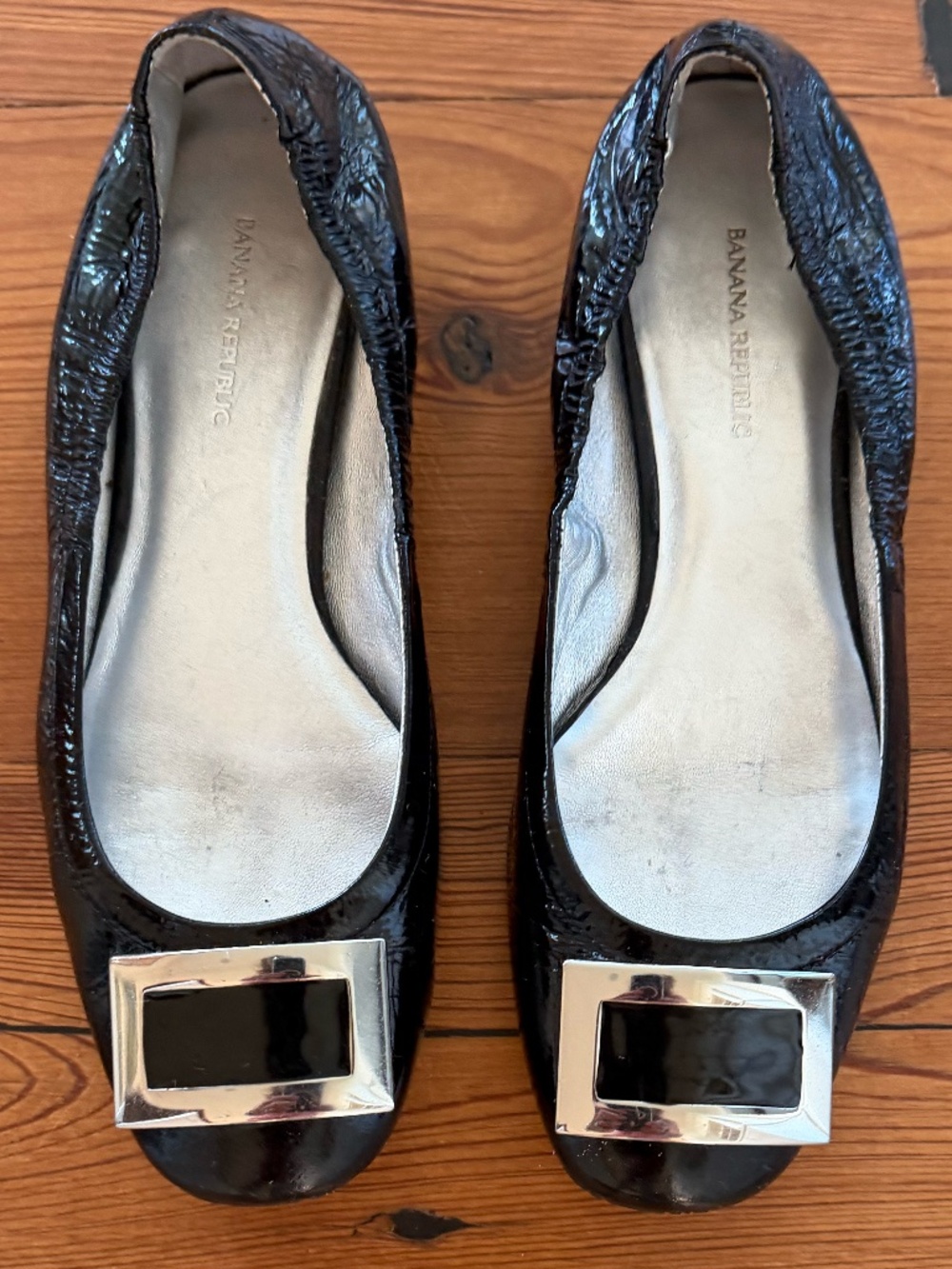 Vintage Banana Republic Black Patent  Leather Flats – Sz 6 Gently Used
